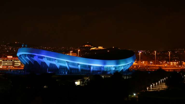25η Μαρτίου: Στα γαλανόλευκα το ΣΕΦ και το γήπεδο του Αστέρα στην Τρίπολη [Εικόνες]