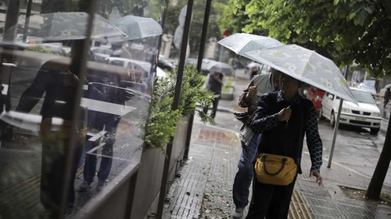 Ο καιρός το Πάσχα: Ψήσιμο του οβελία με βροχές - Οι πρώτες εκτιμήσεις και η πρόγνωση για τη Μ. Εβδομάδα