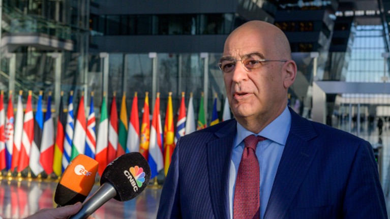 Επίσκεψη Δένδια στην Αλβανία - Συνάντηση με μέλη της ελληνικής μειονότητας και τον Αρχιεπίσκοπο Αναστάσιο