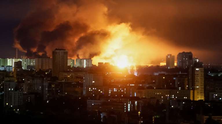 Τουλάχιστον 14 τραυματίες από ρωσικό βομβαρδισμό στο Κίεβο - Η Μόσχα εκτόξευσε 14 βαλλιστικούς πυραύλους και 250 drones