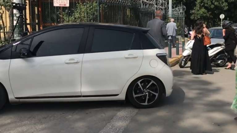 Μενίδι: Στον ανακριτή ο δράστης της γυναικοκτονίας για την απολογία του [βίντεο]