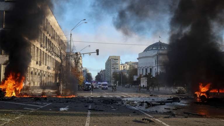 Πόλεμος στην Ουκρανία: Ισχυρές εκρήξεις στο Κίεβο με νεκρούς και τραυματίες - Φόβοι για αντίποινα Πούτιν