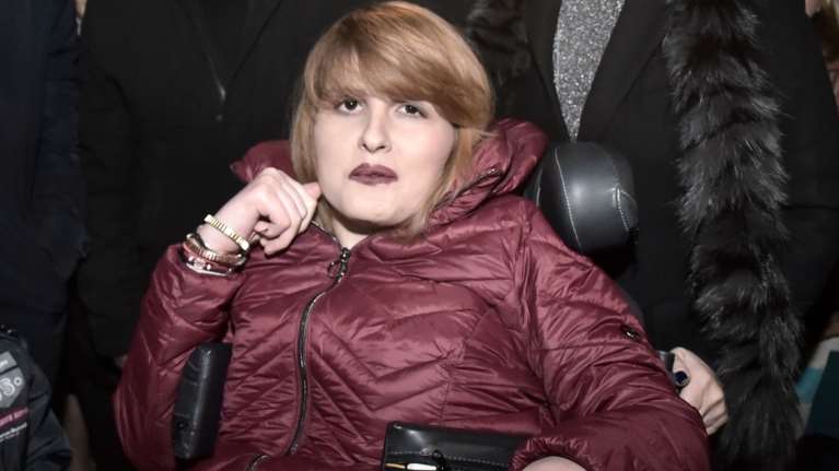 Συγκλονίζει η μητέρα της Μυρτούς εννέα χρόνια μετά την επίθεση στην Πάρο: &quot;Για ειδεχθή εγκλήματα τα ισόβια να είναι ισόβια&quot;