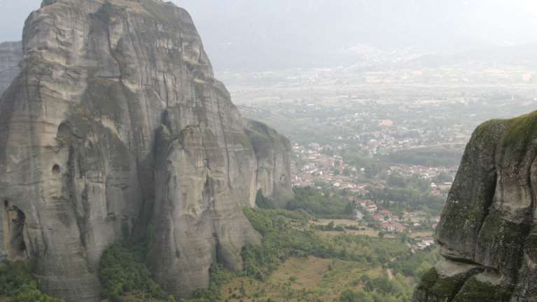 Μετέωρα: Ξενοδόχος &quot;ξέχασε&quot; να δηλώσει 1, 3 εκατ. ευρώ - Τον εντόπισε η εφορία και πλήρωσε 300.000 ευρώ