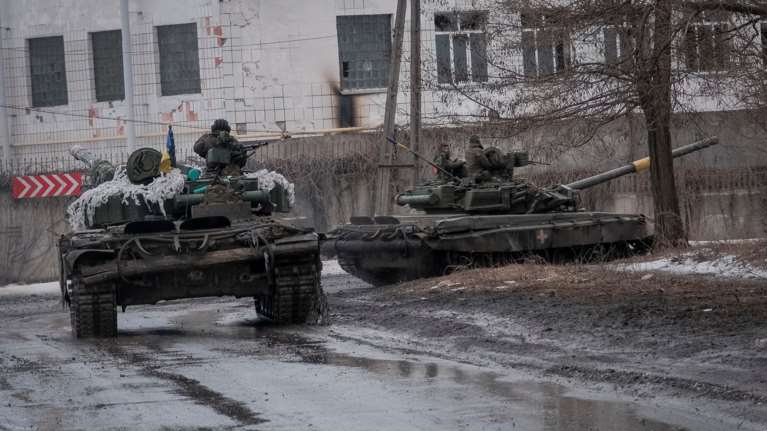 Πώς η αποστολή κινεζικών όπλων στην Ρωσία θα ανέτρεπε τα δεδομένα του πολέμου στην Ουκρανία