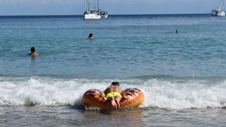 Aιθριος καιρός παρά τη μικρή πτώση της θερμοκρασίας - Ανεμοι ως 7 μποφόρ στο Αιγαίο