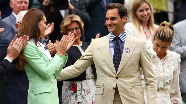 Κέιτ Μίντλετον: Η κίνηση του Φέντερερ που έσπασε το πρωτόκολλο και οι φήμες για &quot;ειδύλλιο&quot; [Εικόνες - Βίντεο]