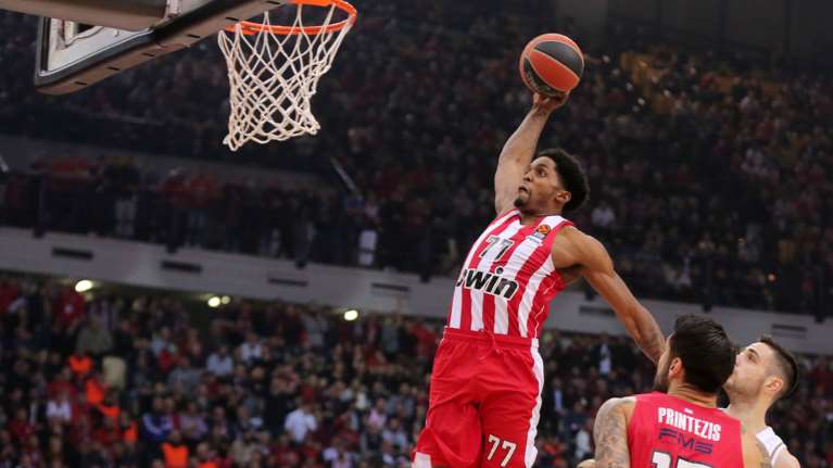 Euroleague: Διά χειρός ΜακΚίσικ ο Ολυμπιακός λύγισε τον ΠΑΟ στο ΣΕΦ