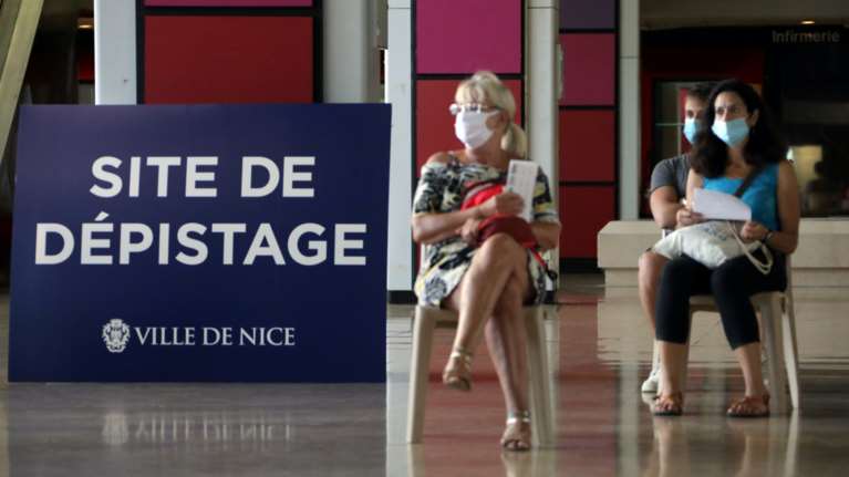 Γαλλία: Πάνω από 11.000 νέα κρούσματα και 27 θάνατοι μέσα σε ένα 24ωρο