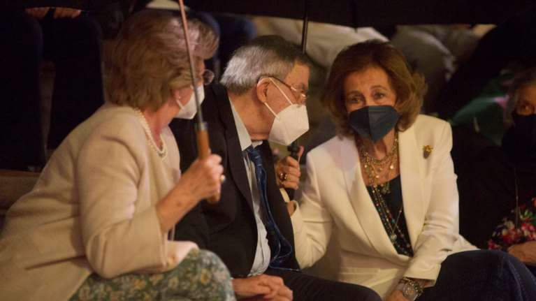 Τέως Βασιλιάς Κωνσταντίνος: Στο Ηρώδειο με τη σύζυγό του, τη βασίλισσα Σοφία και την αδελφή τους Ειρήνη [Εικόνες]