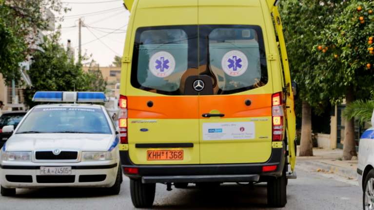 Μυστήριο στη Θεσσαλονίκη: Νεκρή 24χρονη - Τη βρήκαν αστυνομικοί στο μπάνιο του σπιτιού της