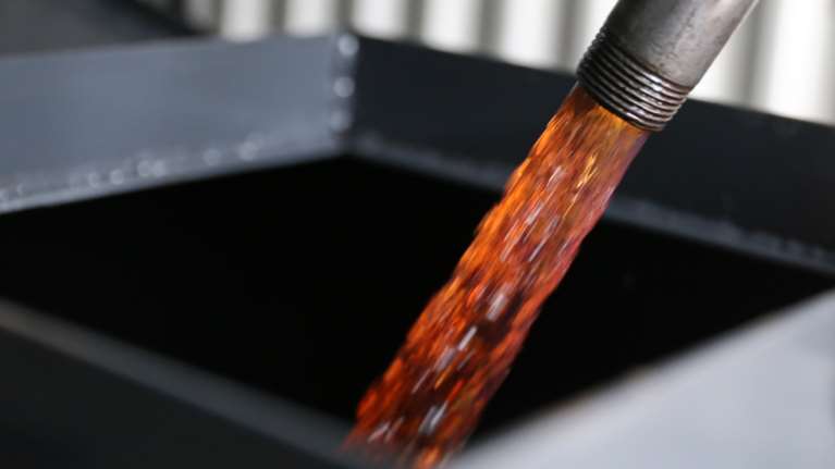 &quot;Εκτοξεύεται&quot; το πετρέλαιο: Ρεκόρ επταετίας στην τιμή του αμερικανικού αργού – Πάνω από τα 84 δολάρια το μπρεντ