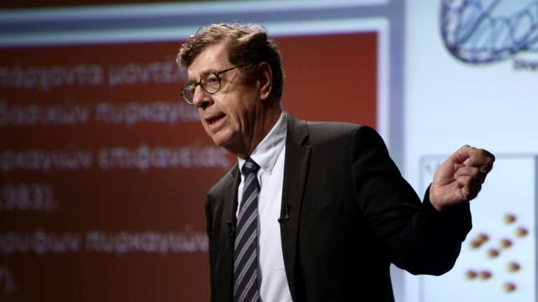 Κακοκαιρία "Ιανός" - Συνολάκης: Να γίνουν από τώρα εκκενώσεις στις παράκτιες περιοχές- Η θάλασσα θα βγει στον δρόμο