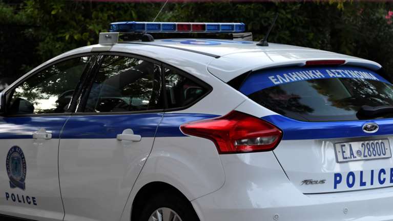 Οικογενειακή τραγωδία στη Μάνη: 44χρονος σκότωσε με καραμπίνα τη σύζυγό του μπροστά στην κόρη τους