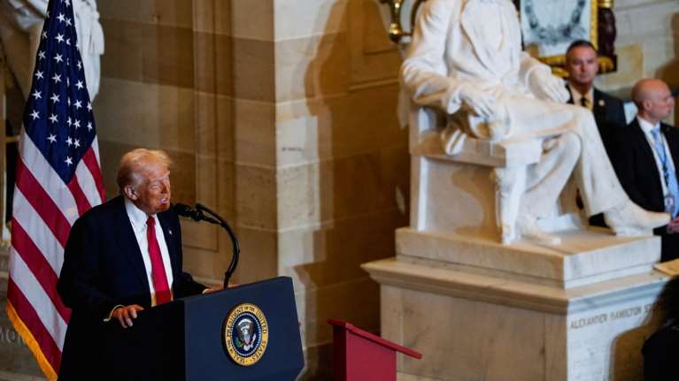 Επιμένει ο Τραμπ στην εξωφρενική ιδέα να μετατρέψει τη Λωρίδα της Γάζας σε "Ριβιέρα της Μέσης Ανατολής" χωρίς Παλαιστινίους