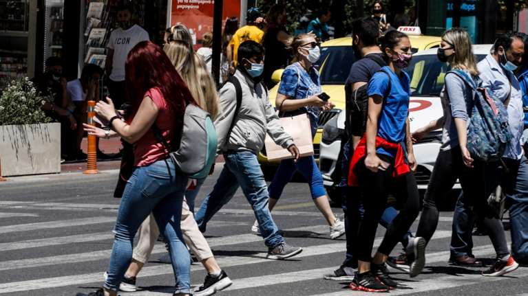 Lockdown τέλος μετά από 6 μήνες: Χωρίς ραντεβού τα ψώνια - Σταματούν τα SMS - Tα επόμενα βήματα