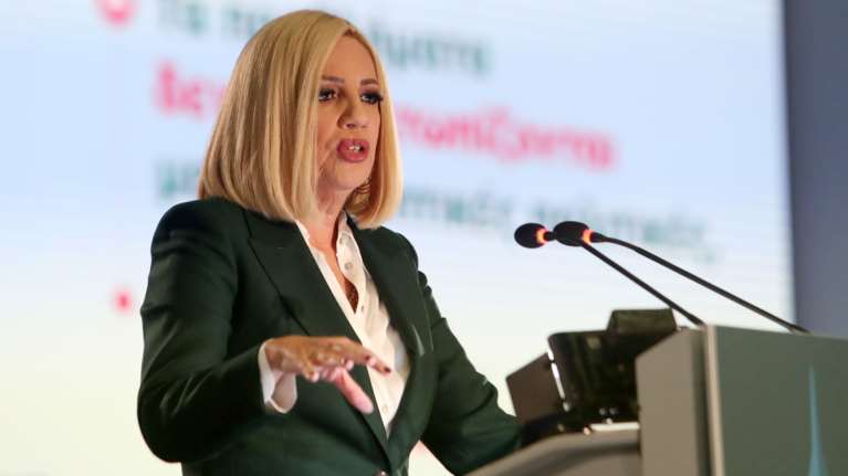 Η μεγάλη μάχη της Φώφης: Η νέα περιπέτεια της υγείας της και το βαρύ οικογενειακό ιστορικό