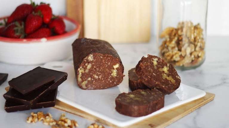 Τέλεια συνταγή για υγιεινό μωσαϊκό σοκολάτας με 5 μόνο υλικά