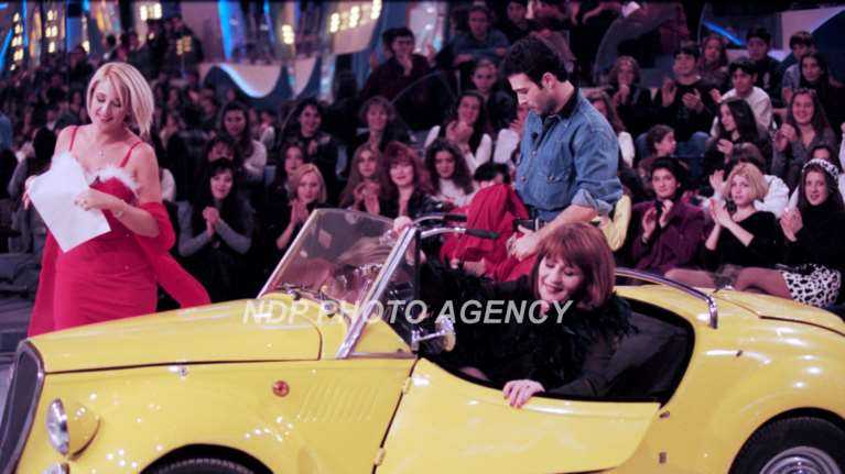 Πρωτοχρονιές... ΠΑΣΟΚ: Οταν αλλάζαμε χρόνο με τη Ρούλα Κορομηλά και λαμπερούς καλεσμένους στο MEGA [εικόνες- βίντεο]