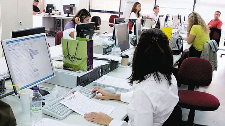 Κορονοϊός - Νέα εγκύκλιος: Τηλεργασία μόνο για το 10% όσων βγαίνουν σε αναστολή