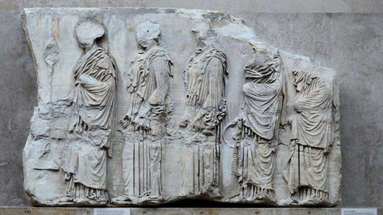 Γλυπτά Παρθενώνα: &quot;Αλαζονική η στάση του Βρετανικού Μουσείου&quot; - &quot;Είναι ειδικοί στο χειρισμό κλεμμένων έργων τέχνης&quot;