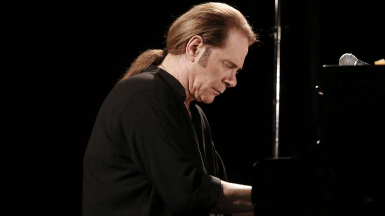 Στέφανος Κορκολής: Μου είχαν πει ότι τα τραγούδια μου δεν κάνουν για τη Νανά Μούσχουρη [βίντεο]