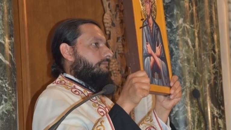 Εύβοια: "Εντός ολίγου θα διασωληνωθώ, σας αγαπώ όλους" - Συγκλονίζουν τα τελευταία λόγια του ιερέα που πέθανε [Βίντεο]