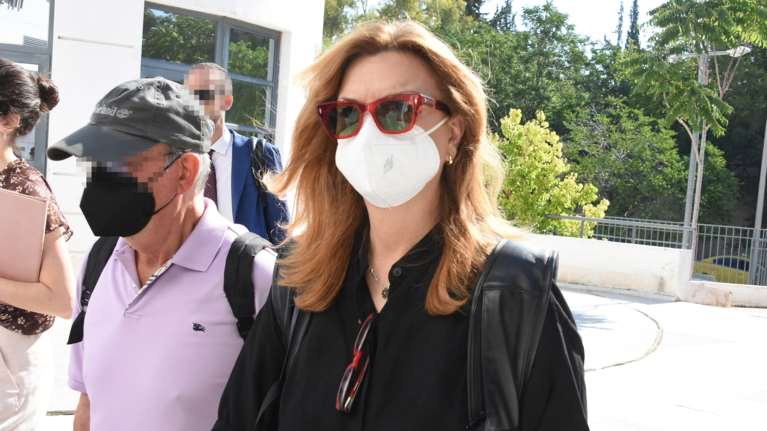 Δίκη Φιλιππίδη: &quot;Πιστεύω ότι είναι οργανωμένο - Οι θαυμάστριες προσφέρονται&#39;&quot;, είπε η Ελπίδα Νίνου