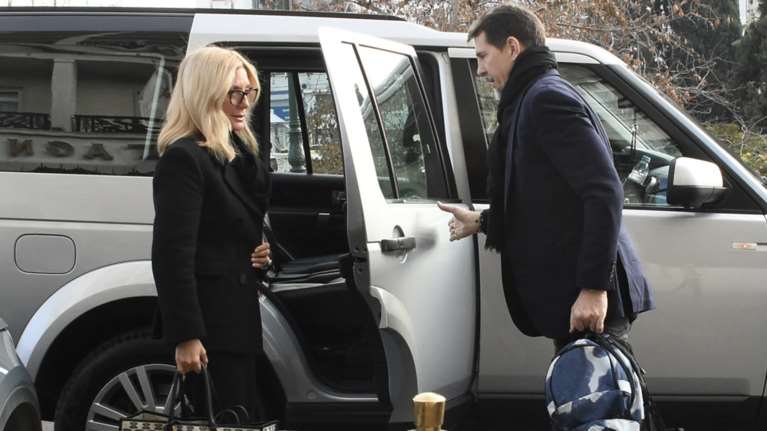 Παύλος: Έφτασε στην Αθήνα για το μνημόσυνο του τέως βασιλιά - Στο ίδρυμα Νιάρχος ο συλλυπητήριος καφές