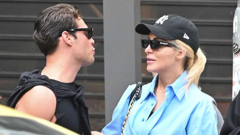 Κατερίνα Καινούργιου: Εξόρμηση για αγορές στο κέντρο της Αθήνας - Η διαφορετική εικόνα της