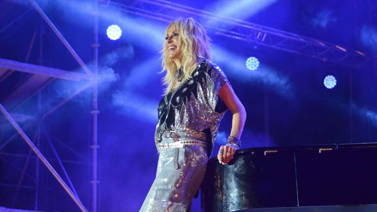 Η Αννα Βίσση στο Ηρώδειο παρά τις αντιδράσεις - Κυκλοφόρησε η αφίσα της συναυλίας