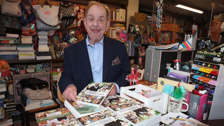 Στο νοσοκομείο ξανά ο Ηλίας Μαμαλάκης: Έσπασε το ισχίο του - Τι του ζήτησαν για τους ασθενείς