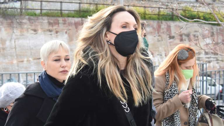 Παπούλια στη δίκη Φιλιππίδη: Να σας πω για την ανατομία των γεννητικών του οργάνων για να με πιστέψετε;