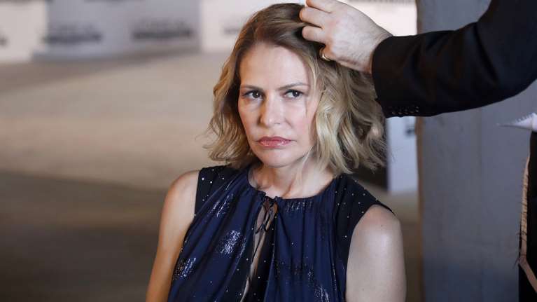 Τζένη Μπαλατσινού: Η καταπράσινη βεράντα της στην Πάτμο - Το πέτρινο σπίτι στον παραδοσιακό οικισμό