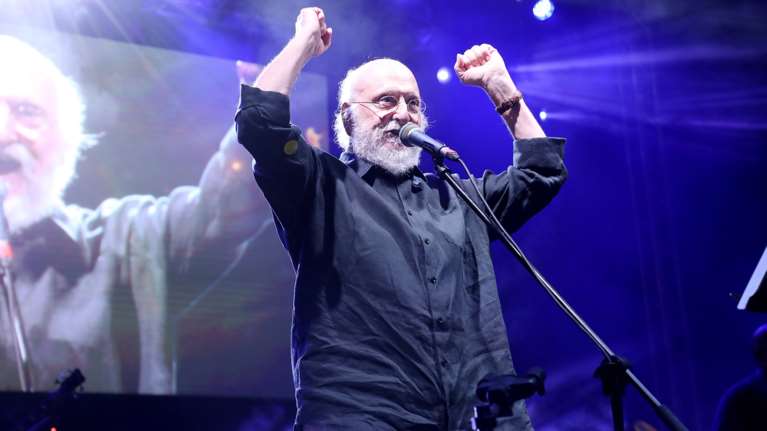 Με κορονοϊό ο Διονύσης Σαββόπουλος - Αναβάλλονται οι εμφανίσεις του στο Μέγαρο Μουσικής