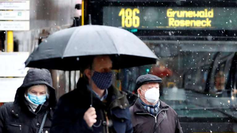 &quot;Βόμβα&quot; από τον Γερμανό &quot;Τσιόδρα&quot;: Φοβάμαι για 100.000 κρούσματα την ημέρα το καλοκαίρι, παρά τους εμβολιασμούς