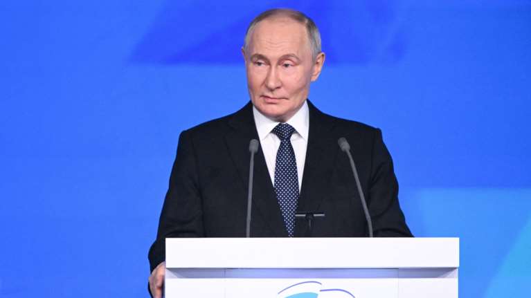 Πούτιν: Ξεκινάμε σύντομα "μαζική παραγωγή των πυραύλων Oreshnik" - "Η Δύση δοκιμάζει τις κόκκινες γραμμές μας"