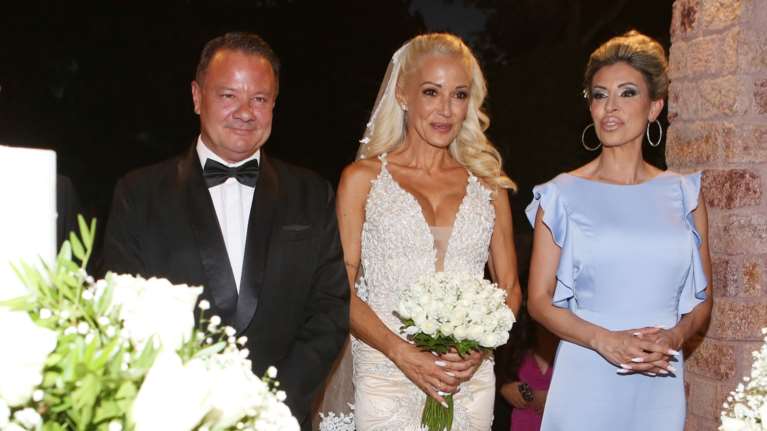 Απόστολος Λύτρας: Παντρεύτηκε τη Δώρα Παπαδοπούλου με τις κόρες του στο πλευρό του  - Σε κτήμα στη Βάρη ο γάμος [εικόνες]