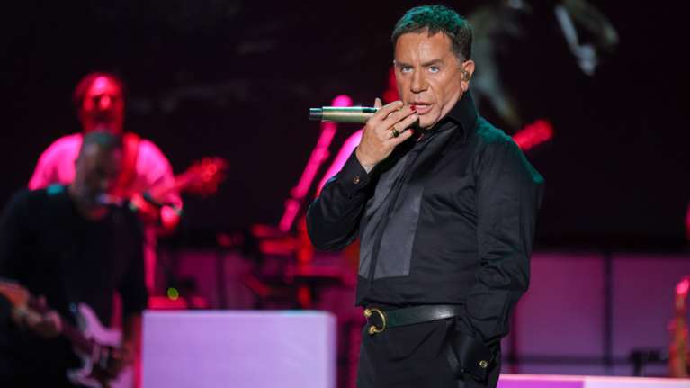 Γιώργος Μαζωνάκης: Μηνύσεις στον 21χρονο και στον επιχειρηματία προαναγγέλλει ο δικηγόρος του τραγουδιστή