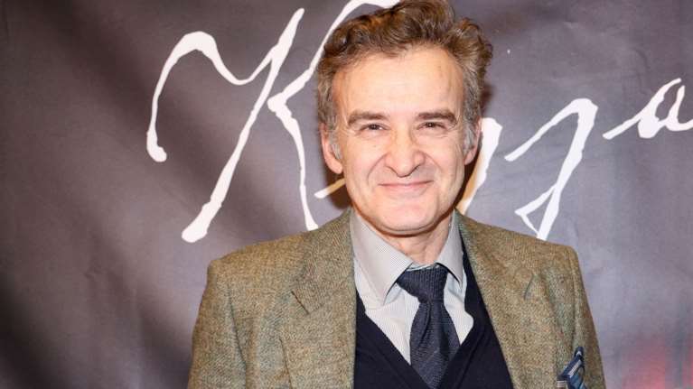 Νίκος Ορφανός: Στο Ανόβερο για αφαίρεση όγκου στο κεφάλι - Το ευχαριστώ με δάκρυα στα μάτια λίγο πριν επιστρέψει στην Ελλάδα