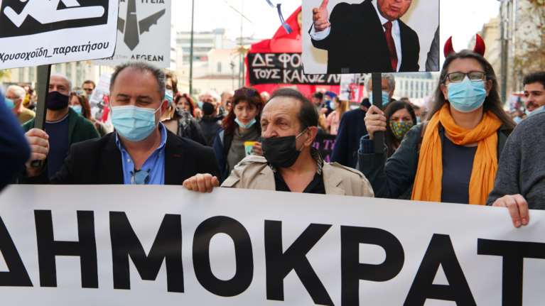 Πορεία των καλλιτεχνών στο κέντρο της Αθήνας - Παρών ο Σπύρος Μπιμπίλας [εικόνες]