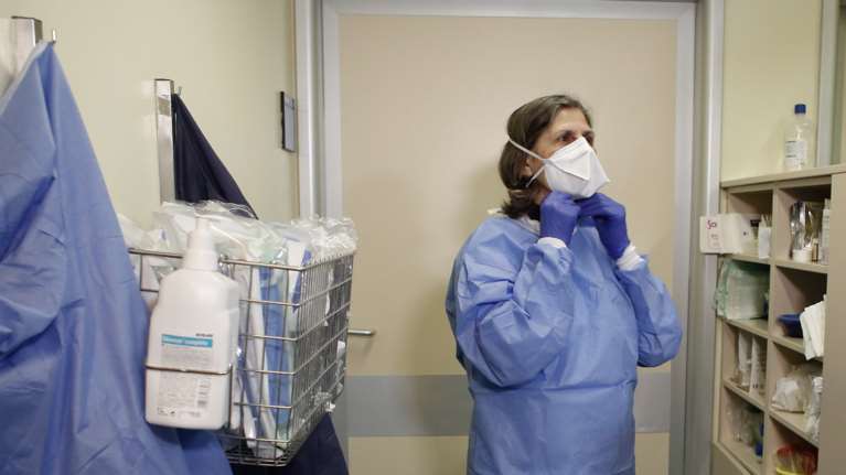 Κορονοϊός-Εφιαλτική πρόβλεψη καθηγητή Τούντα: Εχουμε μπροστά μας Γολγοθά- Τέλoς Απριλίου η κορύφωση της επιδημίας