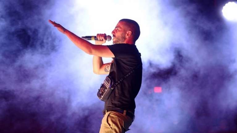 Σπάει όλα τα ρεκόρ ο ΛΕΞ: Sold out η συναυλία στο ΟΑΚΑ σε λιγότερο από 24 ώρες - Η &quot;λύση&quot; για όσους έμειναν απέξω