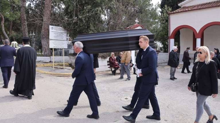 Τέτη Σχοινάκη: Συγκίνηση στην κηδεία της ηθοποιού για το τελευταίο αντίο - Ποιοι έδωσαν το παρών [εικόνες]