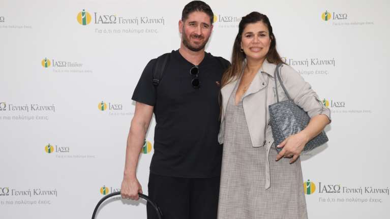 Νεσχάν Μουλαζίμ: Πήρε εξιτήριο από το μαιευτήριο το πρώην μοντέλο -  Γέννησε ένα υγιέστατο κοριτσάκι