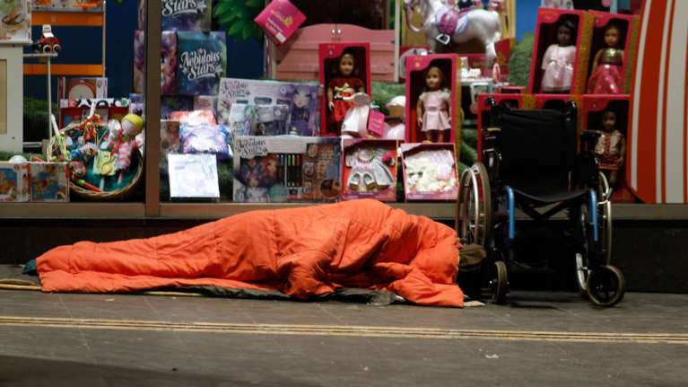 Θεσσαλονίκη: Νεκρή άστεγη γυναίκα - Είχε αρνηθεί να τη βοηθήσουν