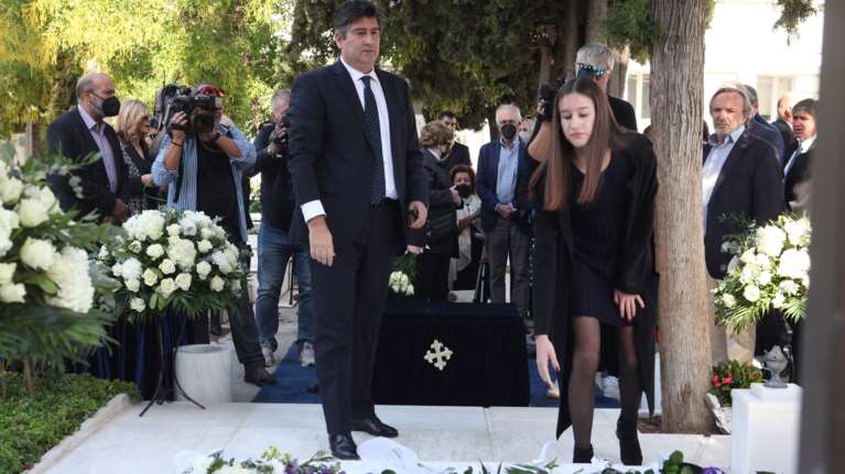 Φώφη Γεννηματά: &quot;Μας λείπει το σ&#39; αγαπώ και το χαμόγελό της&quot; - Η συγκινητική εξομολόγηση της οικογένειάς της [βίντεο]