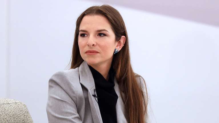 Εριέττα Κούρκουλου Λάτση: Τη στιγμή που η Ελλάδα καίγεται και χάνονται ζωές, εσείς ποστάρετε από τη Μύκονο