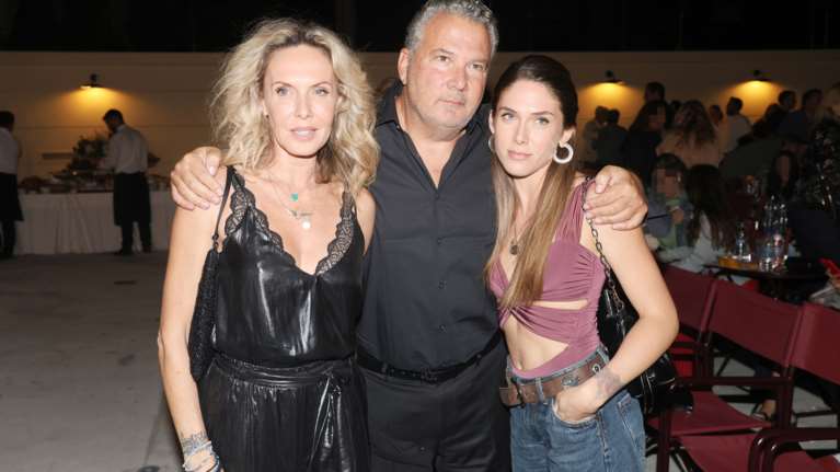 Η Εβελίνα Παπούλια στηρίζει την κόρη της στο επιχειρηματικό βήμα της