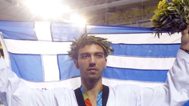 Αλέξανδρος Νικολαΐδης: &quot;Έμεινε δύο χρόνια ζωντανός για την κόρη του&quot; - Συγκλονίζει ο γιατρός του